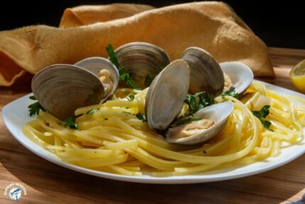 Frozen, Vacuum Packed Whole Clams – 10 Lbs. Case
